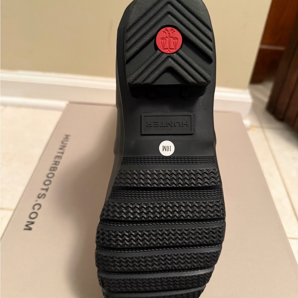 NEW Hunter Classic Black Short-O Boots - 10 - Picture 5 of 5